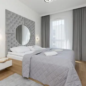  Apartament Praga Arte With Parking & Balcony By Renters Polska